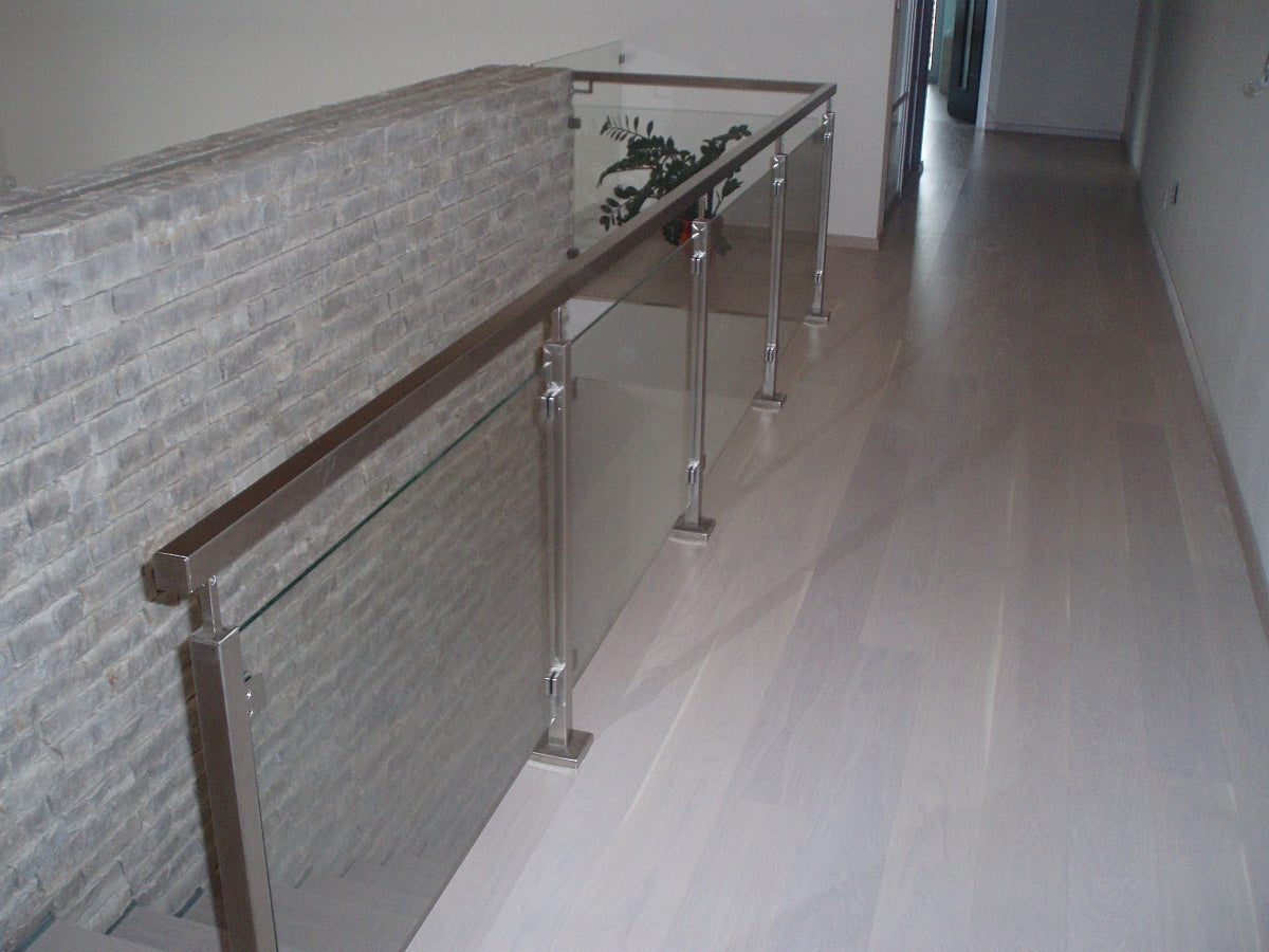 Inox pole, VK-straight, right AISI304, 40x40x2/2xm