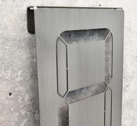 House plate number "7 SEGMENT" 190x110x1 Universal