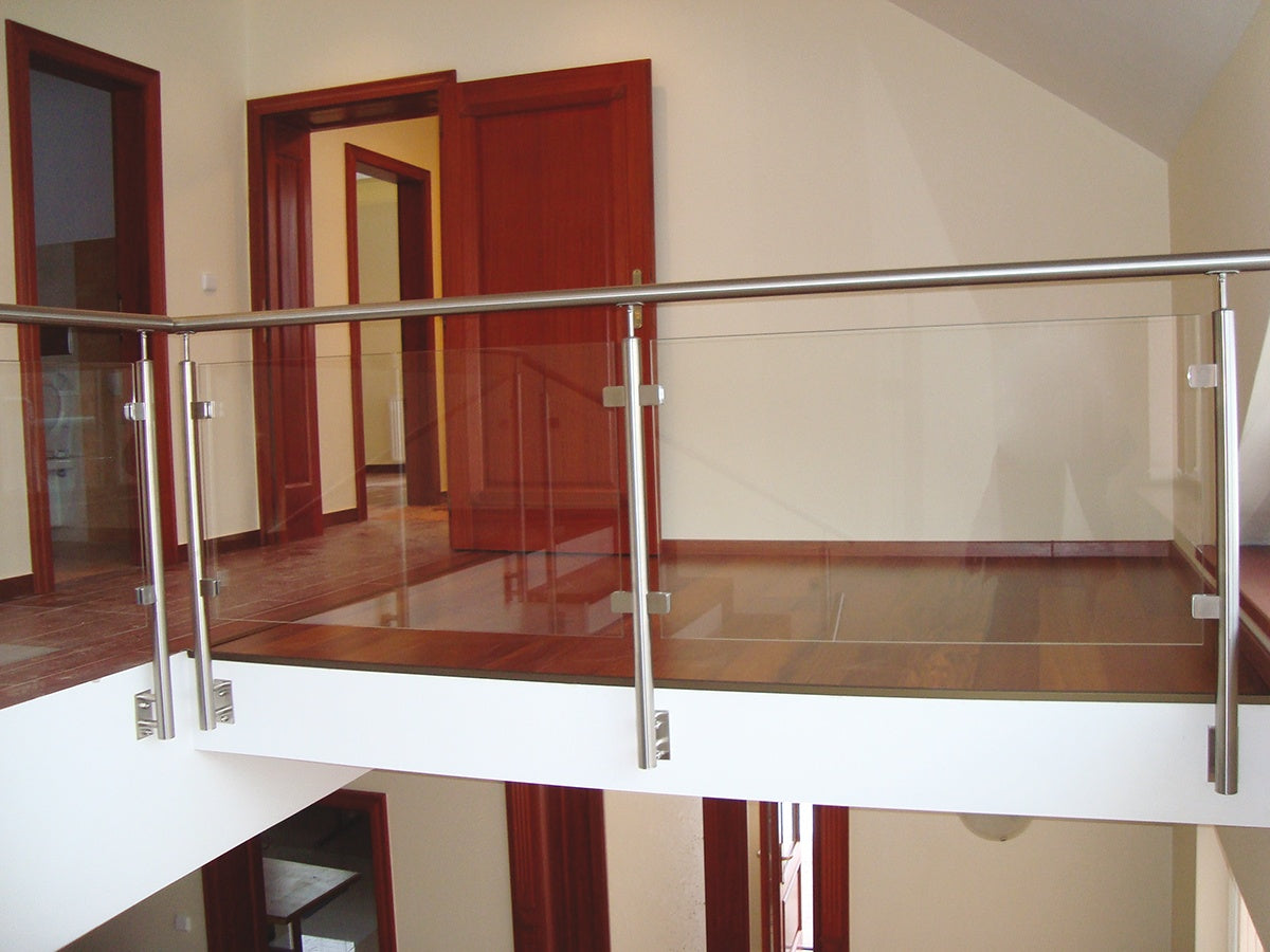 Stainless steel pole - straight, right