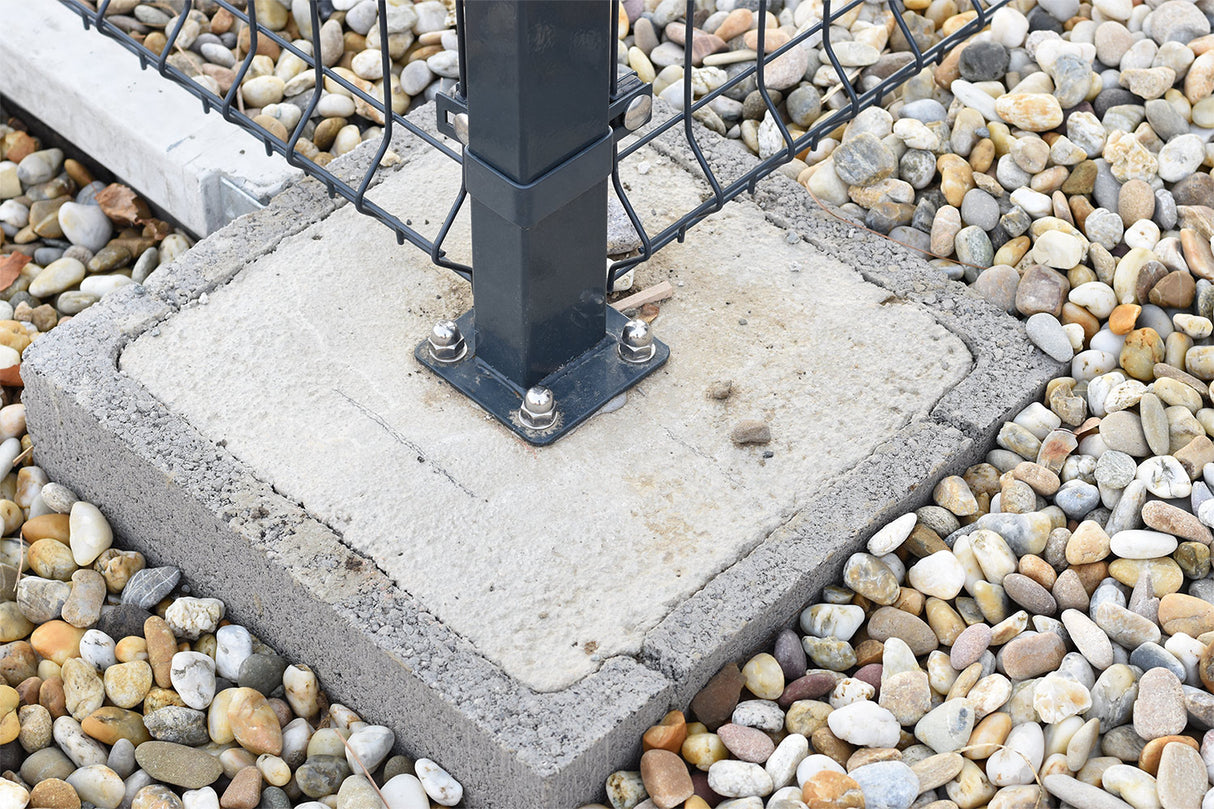 Corner bracket for post ZnPVC 60x40mm black M
